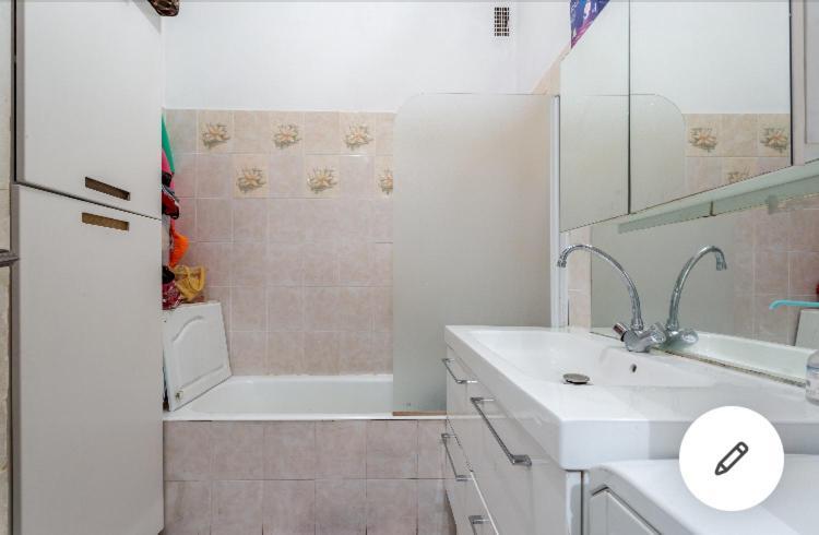Nid douillet et chaleureux pour se détendre Paris Extérieur photo